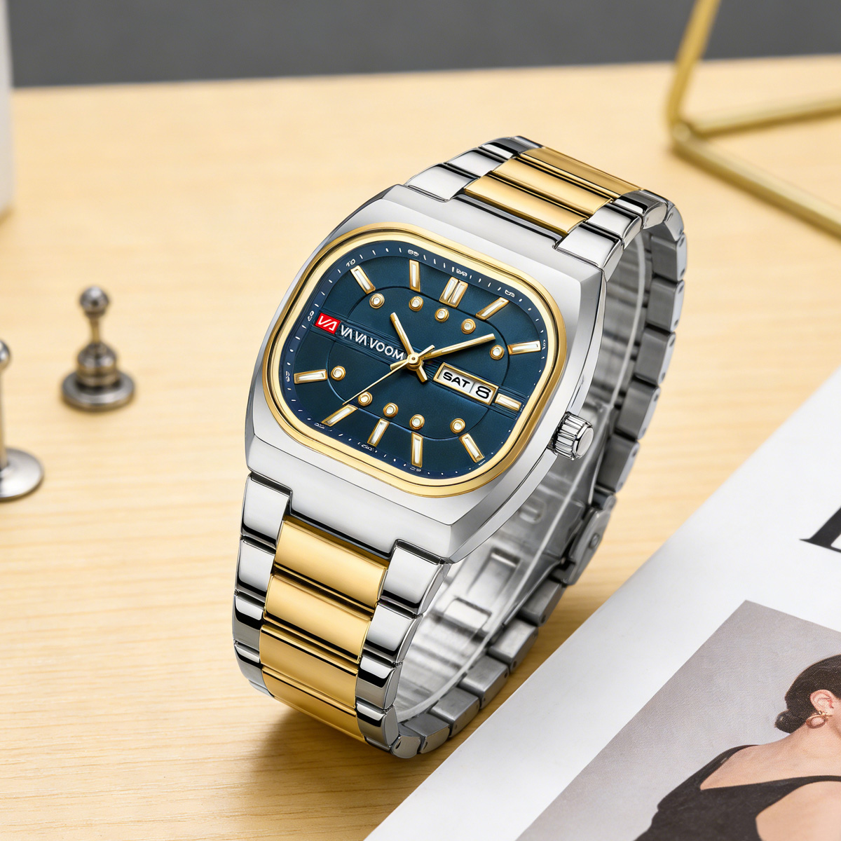 Square New Unique Design Steel - đánh giá và giá Waterproof Diving Watch